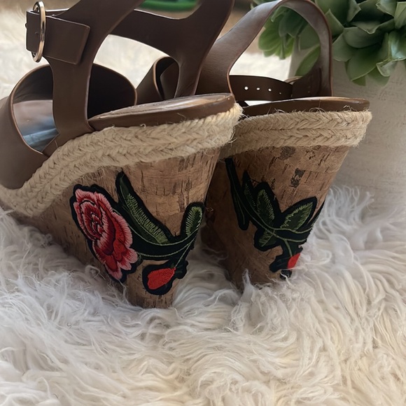 Tan Wedge Heels with Embroidery by Charlotte Russe. Like new condition. - Picture 7 of 8